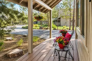 57803 Mt Rainier Ln, Sunriver, OR 97707 - Photo 3