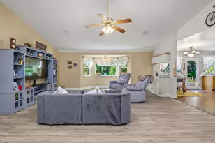 345 Ponderosa Ln, Grants Pass, OR 97527 - Photo 5