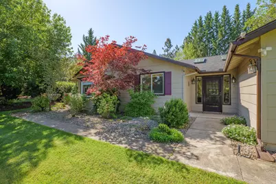 345 Ponderosa Lane, Grants Pass, OR 97527 - Photo 3