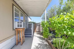 4729 S Pacific Hwy, Phoenix, OR 97535 - Photo 5