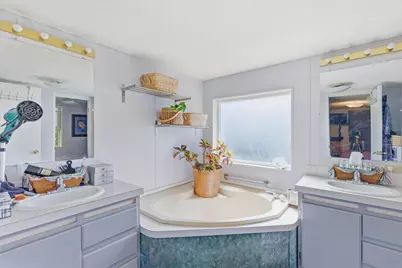 4729 S Pacific Highway #UNIT 4, Phoenix, OR 97535 - Photo 15