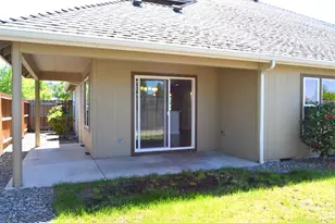 172 SE Yorktown Dr, Grants Pass, OR 97527 - Photo 35