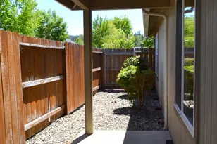 172 SE Yorktown Dr, Grants Pass, OR 97527 - Photo 39