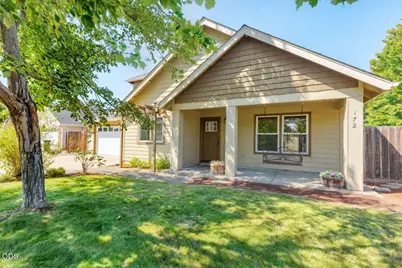 172 SE Yorktown Drive, Grants Pass, OR 97527 - Photo 1