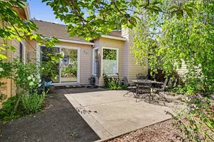 769 Mountain View Dr, Medford, OR 97504 - Photo 31