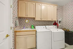 769 Mountain View Dr, Medford, OR 97504 - Photo 15