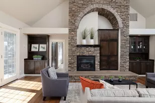 3193 N W Colonial Dr, Bend, OR 97703 - Photo 9