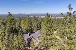 3193 N W Colonial Dr, Bend, OR 97703 - Photo 51