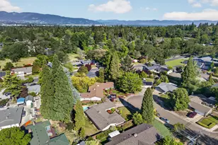 2432 London Cir, Medford, OR 97504 - Photo 37