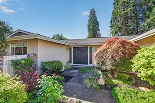 2432 London Cir, Medford, OR 97504 - Photo 7