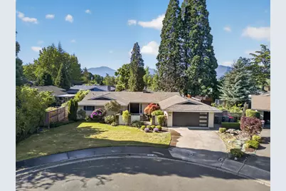 2432 London Circle, Medford, OR 97504 - Photo 5
