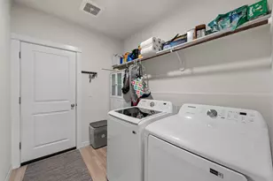 3734 SW Lava Pl, Redmond, OR 97756 - Photo 17