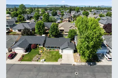 1935 Walnut Grove Lane, Central Point, OR 97502 - Photo 31