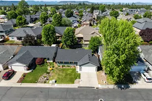 1935 Walnut Grove Ln, Central Point, OR 97502 - Photo 31