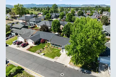 1935 Walnut Grove Lane, Central Point, OR 97502 - Photo 33