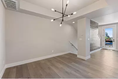 20520 NE Empire Avenue, Bend, OR 97701 - Photo 5