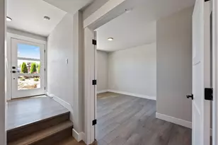 20520 NE Empire Ave, Bend, OR 97701 - Photo 11