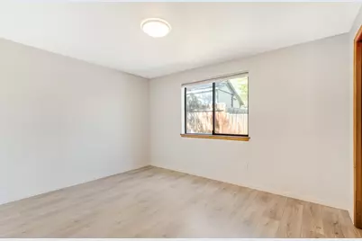 [Address not provided], Bend, OR 97701 - Photo 13