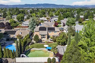 2258 Gene Cameron Wy, Medford, OR 97504 - Photo 51