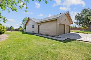 1945 NE Gentry, Madras, OR 97741 - Photo 19
