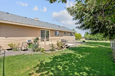 1945 NE Gentry, Madras, OR 97741 - Photo 17