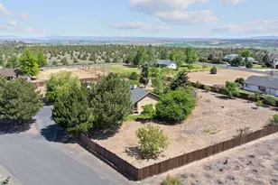 1945 NE Gentry, Madras, OR 97741 - Photo 23