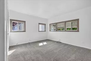 2252 Table Rock Rd, Medford, OR 97501 - Photo 9