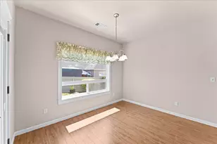 103 Greenmoor Dr, Eagle Point, OR 97524 - Photo 9