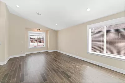 2953 Naples Drive, Grants Pass, OR 97527 - Photo 5