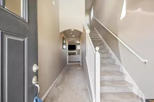 2513 NW Upas Way, Redmond, OR 97756 - Photo 3