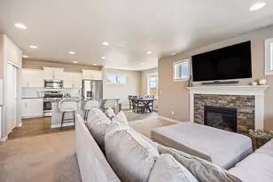 2513 NW Upas Way, Redmond, OR 97756 - Photo 3