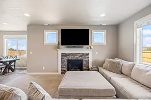 2513 NW Upas Way, Redmond, OR 97756 - Photo 5