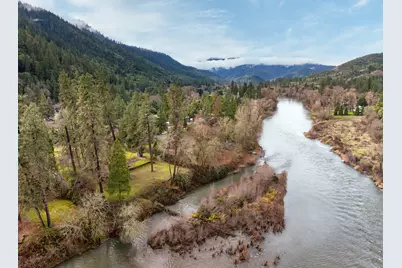 8730 Rogue River Highway, Grants Pass, OR 97527 - Photo 7
