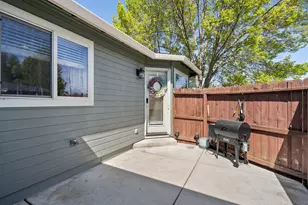 3015 Merriman Rd, Medford, OR 97501 - Photo 9