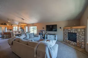 8475 NW Eagle Dr, Redmond, OR 97756 - Photo 5