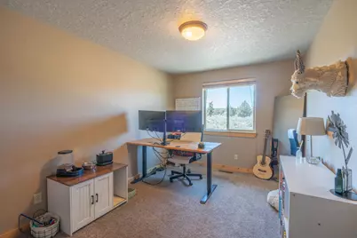 8475 NW Eagle Drive, Redmond, OR 97756 - Photo 13