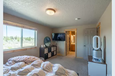 8475 NW Eagle Drive, Redmond, OR 97756 - Photo 19