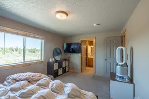 8475 NW Eagle Dr, Redmond, OR 97756 - Photo 19