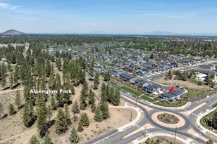 60933 SE Sydney Harbor Ct, Bend, OR 97702 - Photo 45