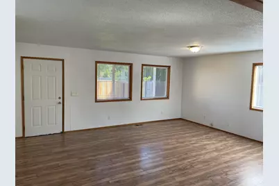 2216 Piazza Drive, Medford, OR 97501 - Photo 3