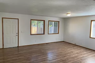 2216 Piazza Dr, Medford, OR 97501 - Photo 3