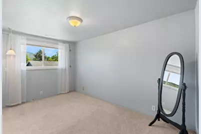 2642 Hawaiian Avenue, Medford, OR 97504 - Photo 35