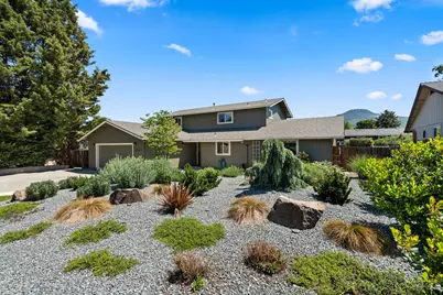 2642 Hawaiian Avenue, Medford, OR 97504 - Photo 3