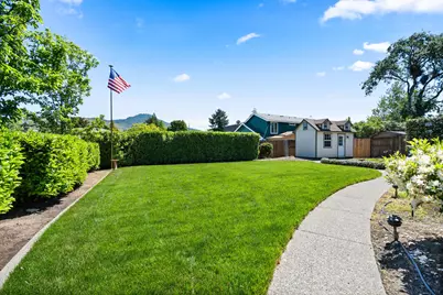 2642 Hawaiian Avenue, Medford, OR 97504 - Photo 47