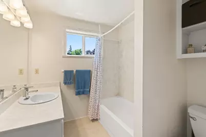 2642 Hawaiian Avenue, Medford, OR 97504 - Photo 33