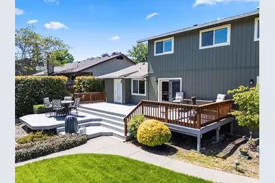 2642 Hawaiian Avenue, Medford, OR 97504 - Photo 41