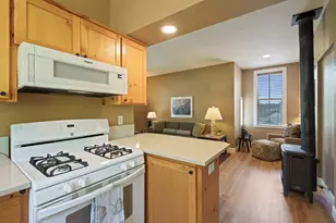 1940 NW Monterey Pines Dr, Bend, OR 97703 - Photo 15