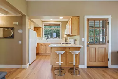 1940 NW Monterey Pines Drive #UNIT 10, Bend, OR 97703 - Photo 11