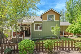 1940 NW Monterey Pines Dr, Bend, OR 97703 - Photo 3