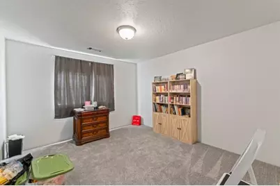[Address not provided], Grants Pass, OR 97527 - Photo 9